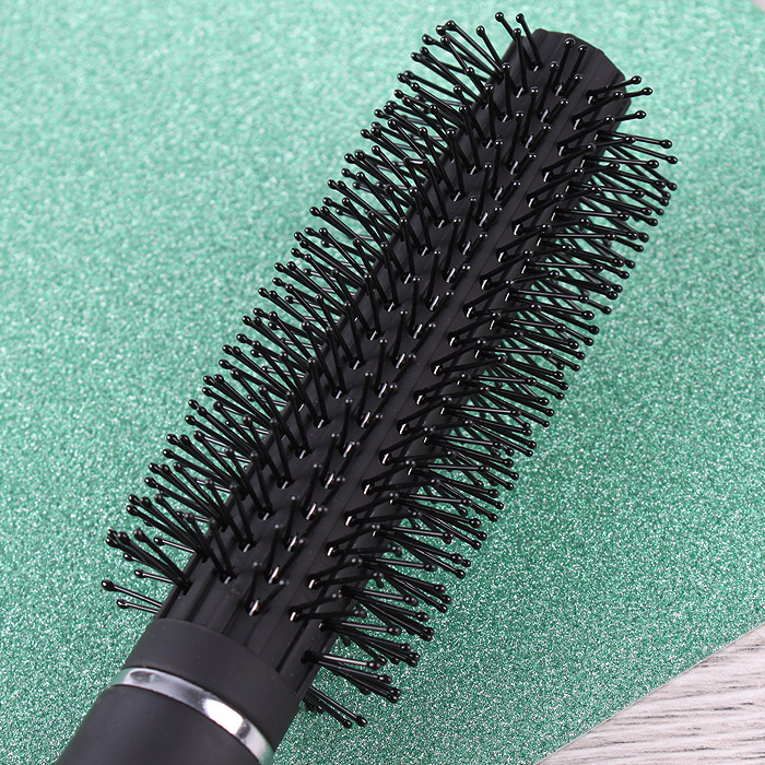 Расческа-брашинг d-4см пластиковая черная