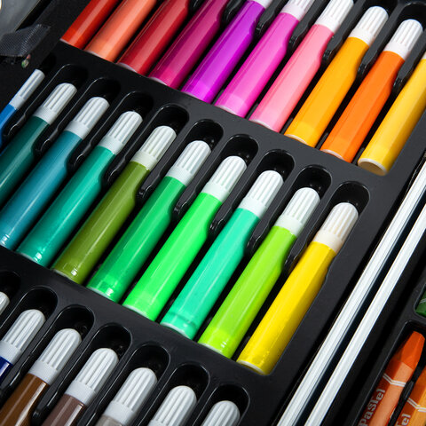 Набор ЮНОГО ХУДОЖНИКА "Candy Land" для рисования и творчества в кейсе Набор ЮНОГО ХУДОЖНИКА "Candy Land" для рисования и творчества в кейсе