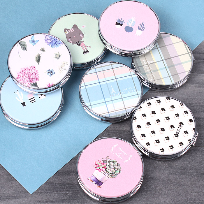 Зеркало складное круглое d-7см двойное на магните с блестками россыпью ассорти Зеркало складное круглое d-7см двойное на магните с блестками россыпью ассорти