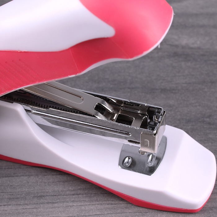 Степлер №24 "Darvish" пластиковый корпус сшивает до 20 листов Степлер №24 "Darvish" пластиковый корпус сшивает до 20 листов