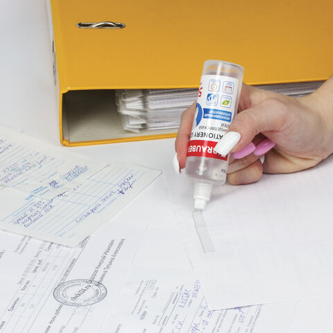 Клей канцелярский силикатный BRAUBERG, 50 мл, с аппликатором, 221020 Клей канцелярский силикатный BRAUBERG, 50 мл, с аппликатором, 221020