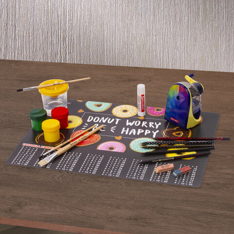 Настольное покрытие BRAUBERG, А3+, пластик, 46x33 см, "Donut", 270399 Настольное покрытие BRAUBERG, А3+, пластик, 46x33 см, "Donut", 270399