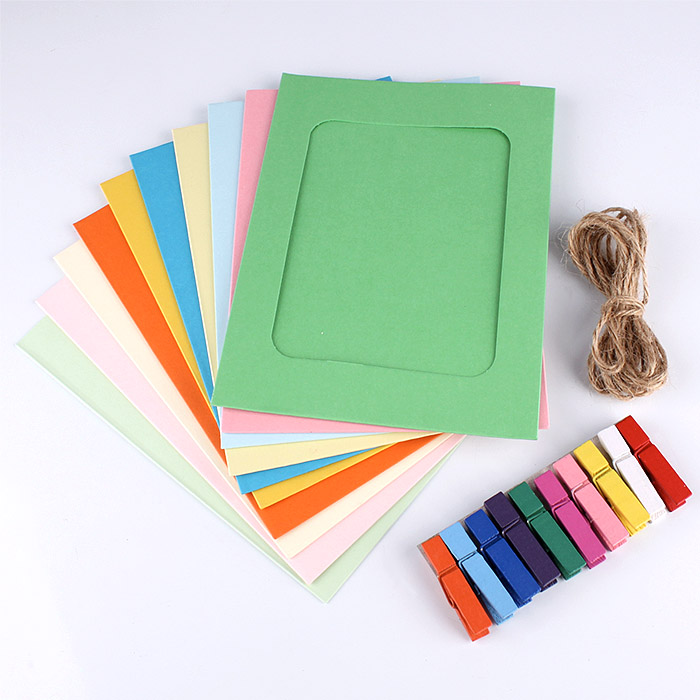 Растяжка с фоторамками цветная 8*10,5 см (10 бум.рамок + 10 прищепок + шпагат)