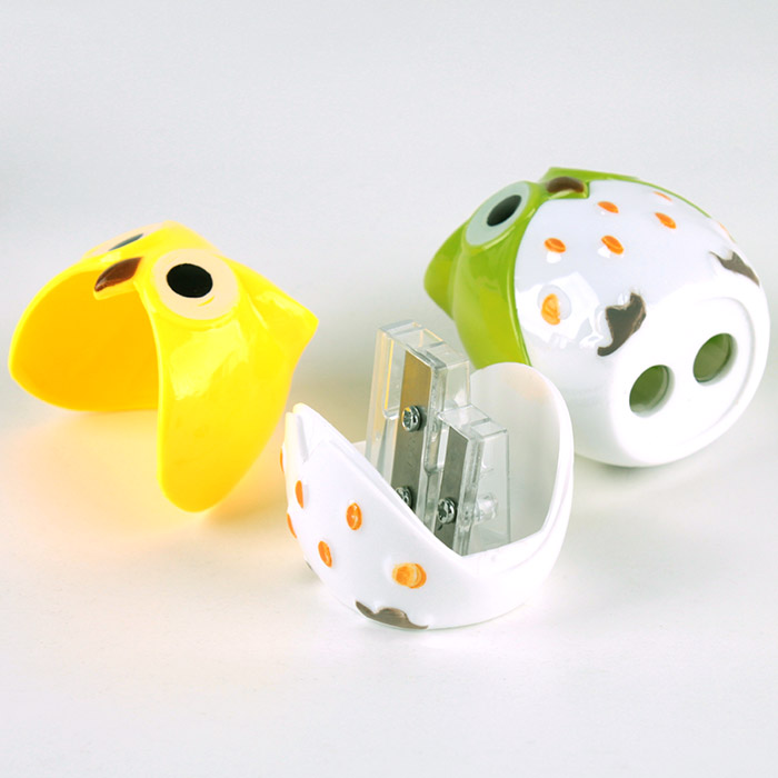 Точилка пластиковая "Darvish" 2 отдел. с контейнером в форме совы Точилка пластиковая "Darvish" 2 отдел. с контейнером в форме совы