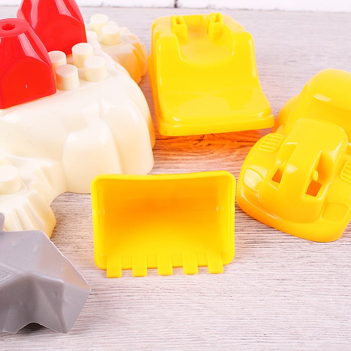 Конструктор 67 деталей в пластиковом контейнере Конструктор 67 деталей в пластиковом контейнере