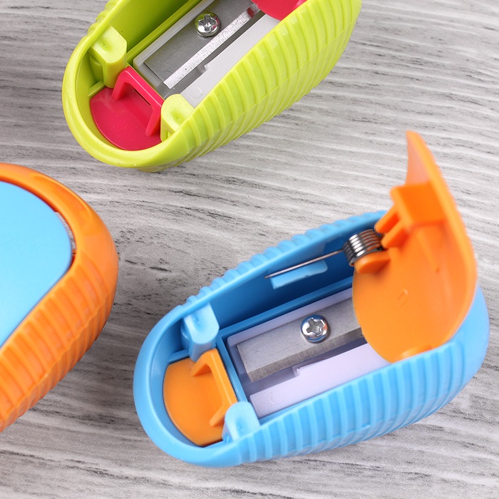 Точилка пластиковая "Darvish" ассорти с контейнером, в пластиковой Точилка пластиковая "Darvish" ассорти с контейнером, в пластиковой