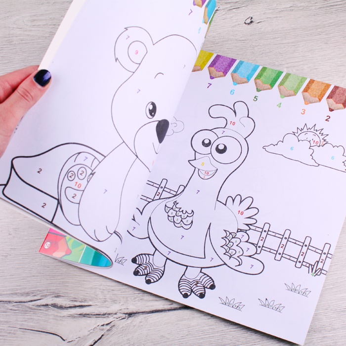 Раскраска-книжка по номерам 28*28см "В цирке" Раскраска-книжка по номерам 28*28см "В цирке"