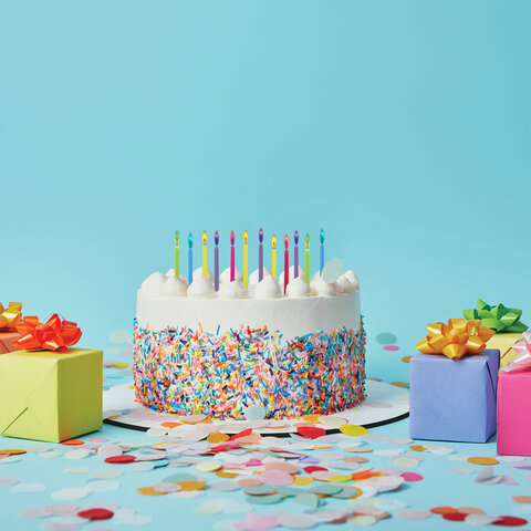 Набор свечей для торта с цветным пламенем 12 шт., 6 см, с держателями, ЗОЛОТАЯ Набор свечей для торта с цветным пламенем 12 шт., 6 см, с держателями, ЗОЛОТАЯ