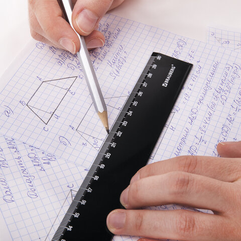 Линейка пластиковая 30 см BRAUBERG, непрозрачная, черная, 210776 Линейка пластиковая 30 см BRAUBERG, непрозрачная, черная, 210776