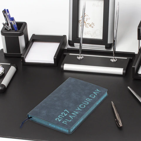 Ежедневник датированный 2027, А5, 138х213 мм, BRAUBERG "Vive", под Ежедневник датированный 2027, А5, 138х213 мм, BRAUBERG "Vive", под