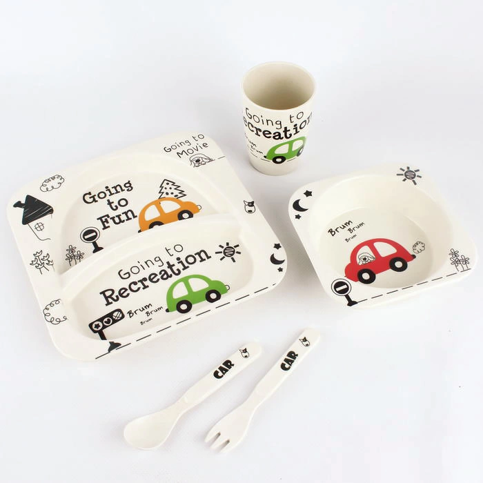 Посуда для пикника в наборе, Авто