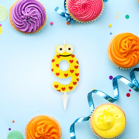 Свеча-цифра для торта "9" "С глазками", 6 см, ЗОЛОТАЯ Свеча-цифра для торта "9" "С глазками", 6 см, ЗОЛОТАЯ