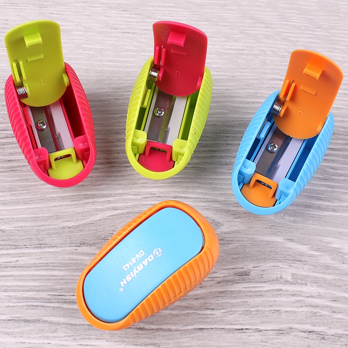 Точилка пластиковая "Darvish" ассорти с контейнером, в пластиковой Точилка пластиковая "Darvish" ассорти с контейнером, в пластиковой