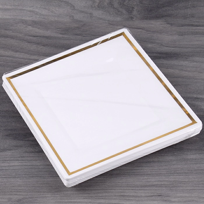 Тарелки пластиковые 20.5 см в наборе 12 штук, квадратные, белые с золотистой