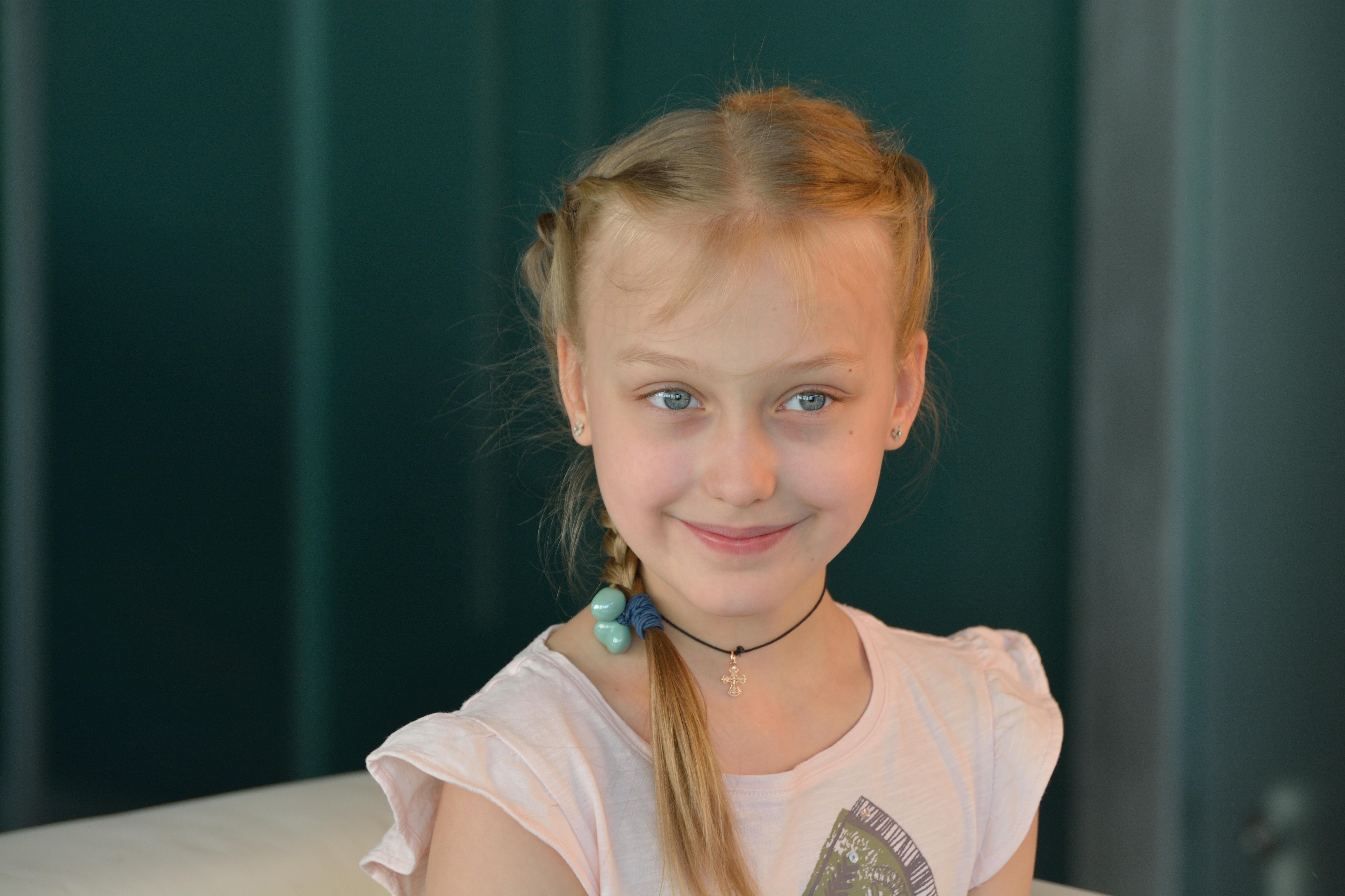 РЕЗИНКА ДЛЯ ВОЛОС "ПАРА ГЛЯНЦЕВЫХ СЕРДЕЧЕК" 1 ШТ, 3 ЦВЕТА РЕЗИНКА ДЛЯ ВОЛОС "ПАРА ГЛЯНЦЕВЫХ СЕРДЕЧЕК" 1 ШТ, 3 ЦВЕТА