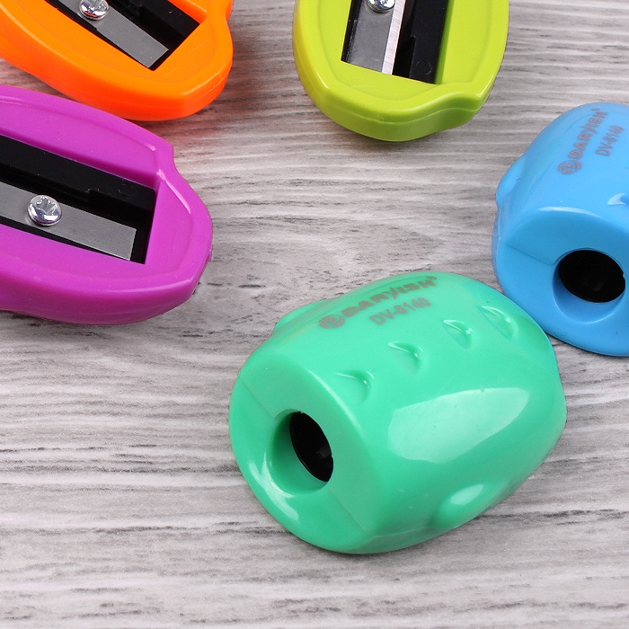 Точилка пластиковая "Darvish" ассорти, в пластиковой банке