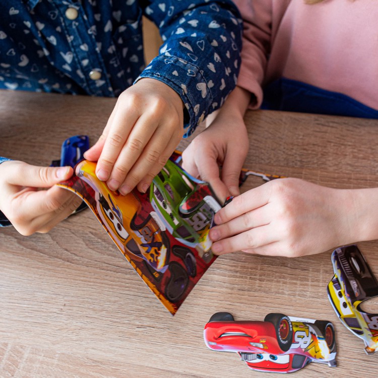 Магнитная игра "Тачки 3" с маркировкой Disney/Pixar Магнитная игра "Тачки 3" с маркировкой Disney/Pixar